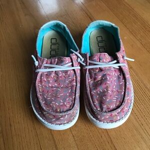 Hey Dude Wendy colorful sneakers shoes youth Y2-L3 pink sprinkles girls size 2